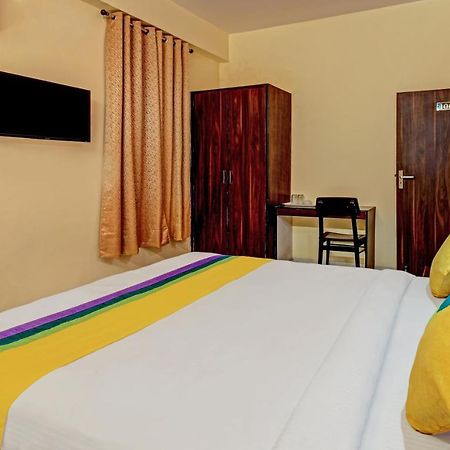 Itsy Hotels Royal Monarch โคราฆปุระ ภายนอก รูปภาพ