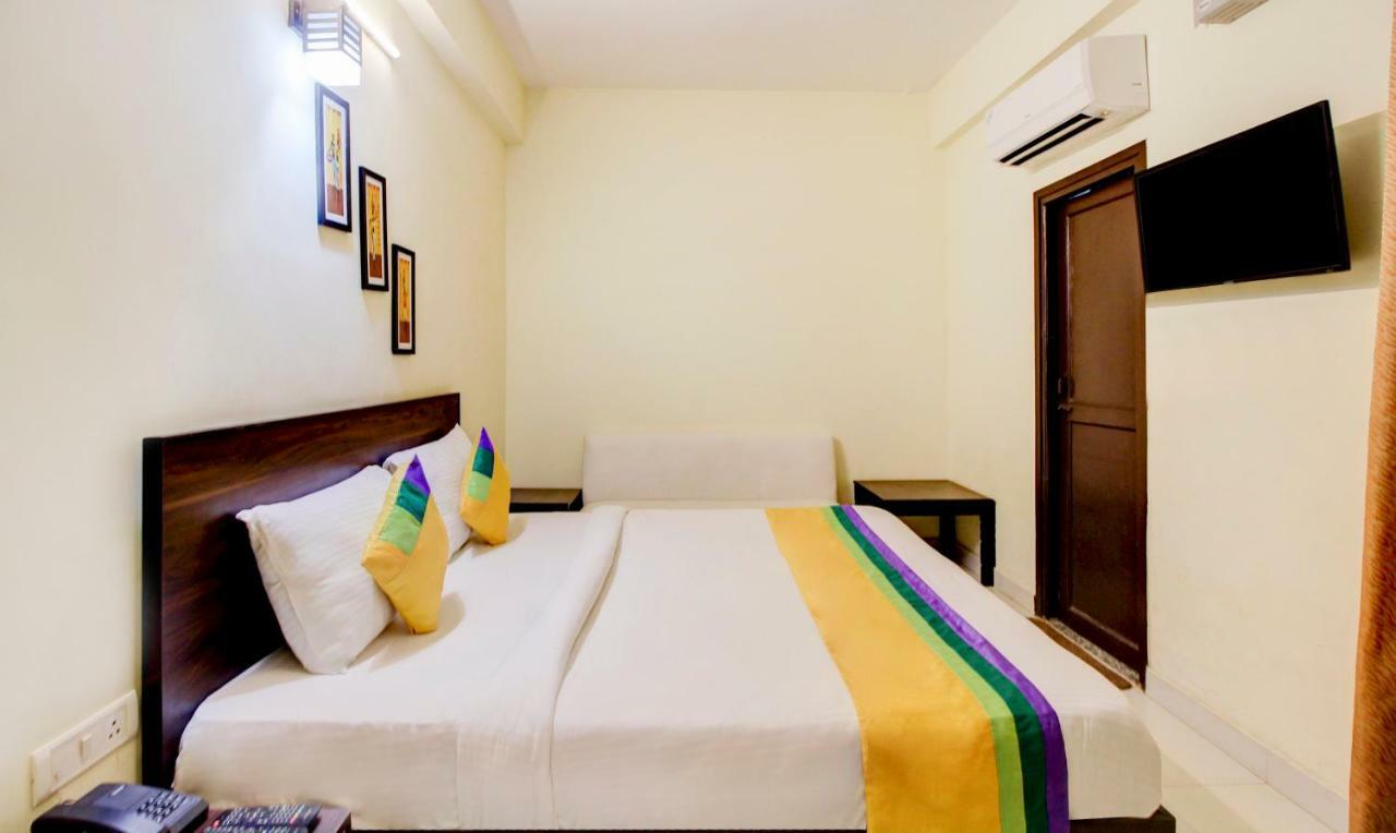 Itsy Hotels Royal Monarch โคราฆปุระ ภายนอก รูปภาพ