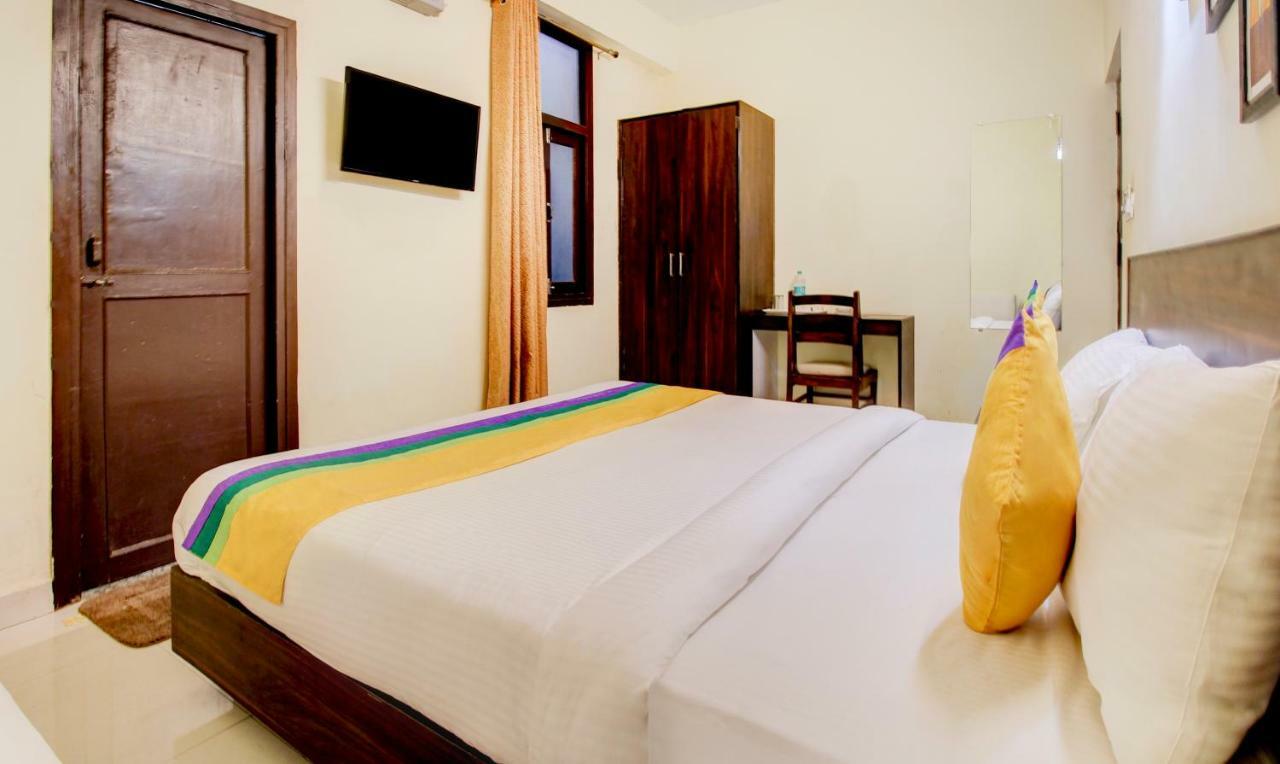 Itsy Hotels Royal Monarch โคราฆปุระ ภายนอก รูปภาพ