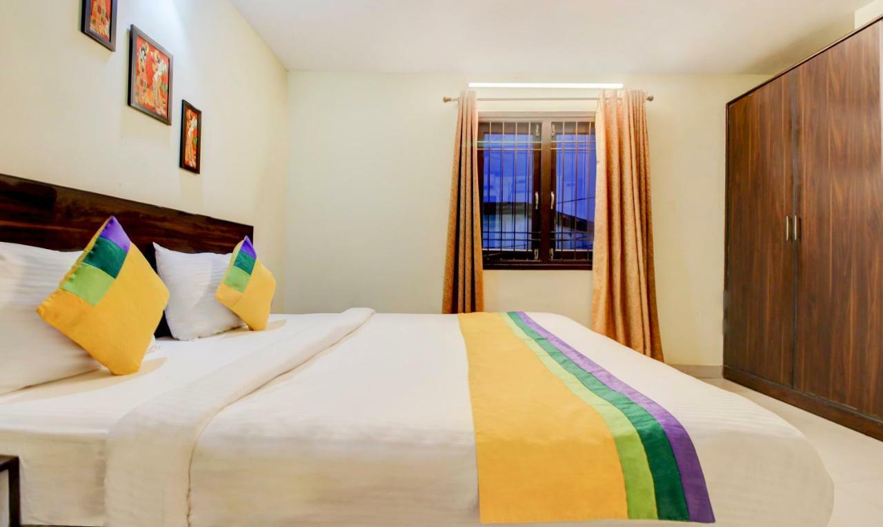 Itsy Hotels Royal Monarch โคราฆปุระ ภายนอก รูปภาพ